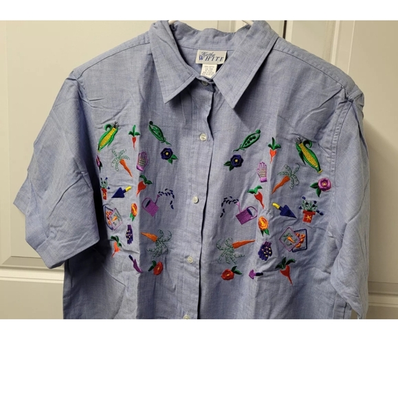 Kathy White Blouse Top Women's Size: 18W Button Carrots Gardening - Picture 4 of 12